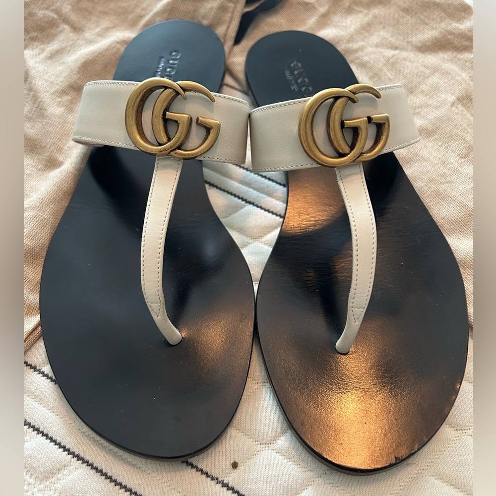 Gucci GG T-Strap Sandal in Mystic White 39